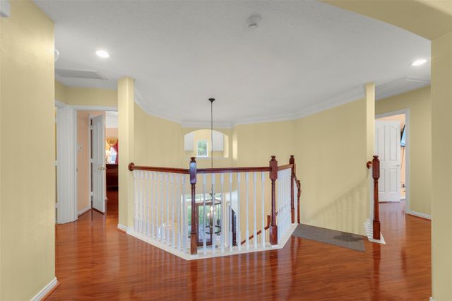 2407 Royal Palm Court, League City, TX 77573