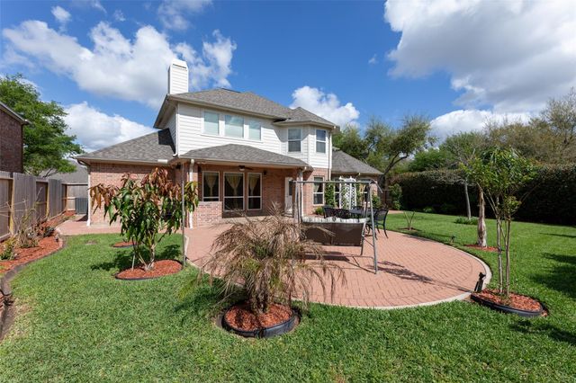 2407 Royal Palm Court, League City, TX 77573