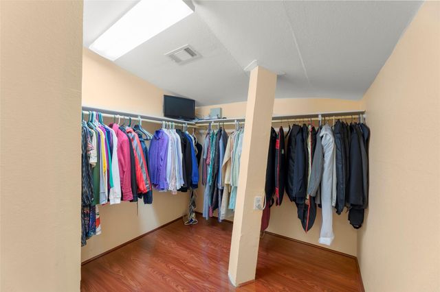 2407 Royal Palm Court, League City, TX 77573