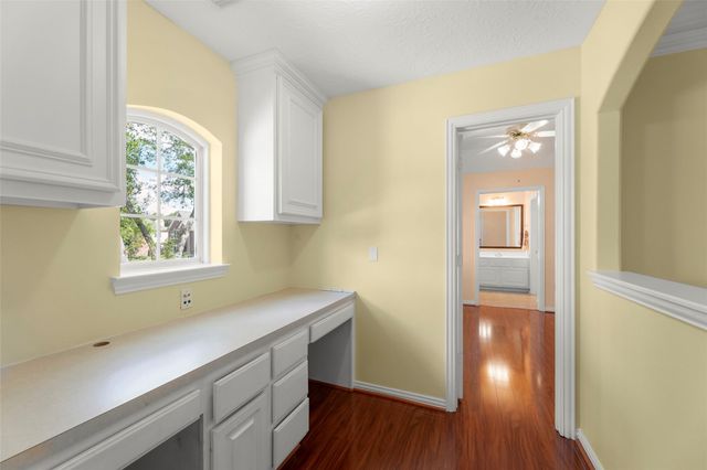 2407 Royal Palm Court, League City, TX 77573