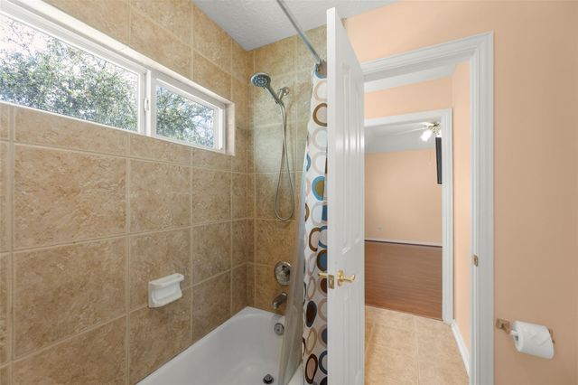 2407 Royal Palm Court, League City, TX 77573