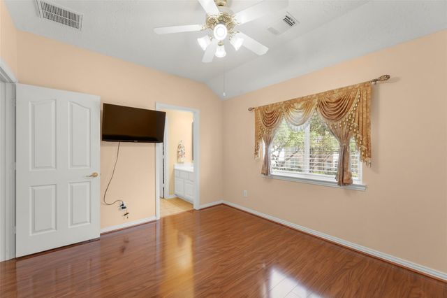 2407 Royal Palm Court, League City, TX 77573