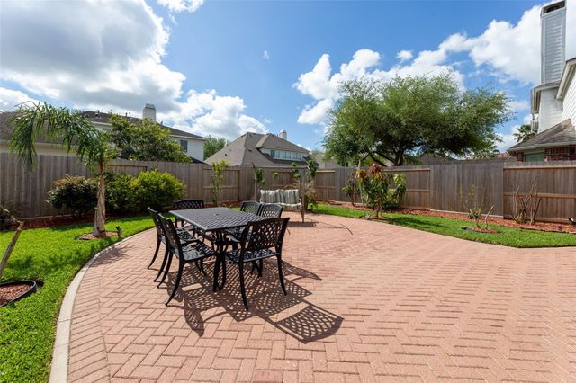 2407 Royal Palm Court, League City, TX 77573