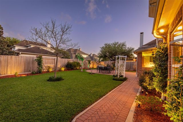 2407 Royal Palm Court, League City, TX 77573