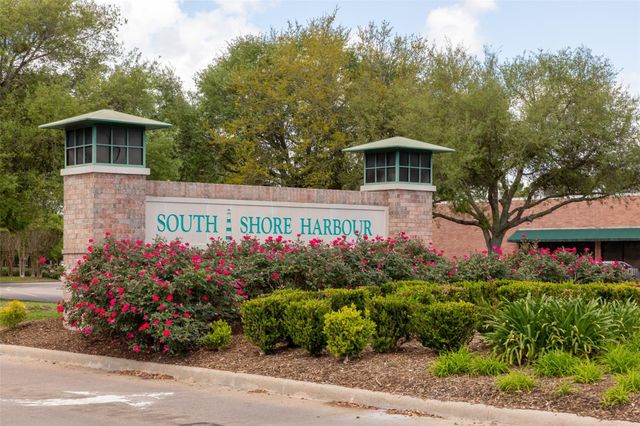 2407 Royal Palm Court, League City, TX 77573