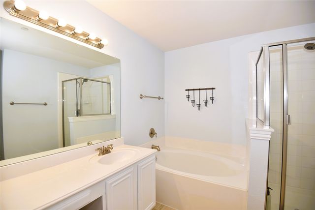 2505 Durango Ridge Drive, Bedford, TX 76021