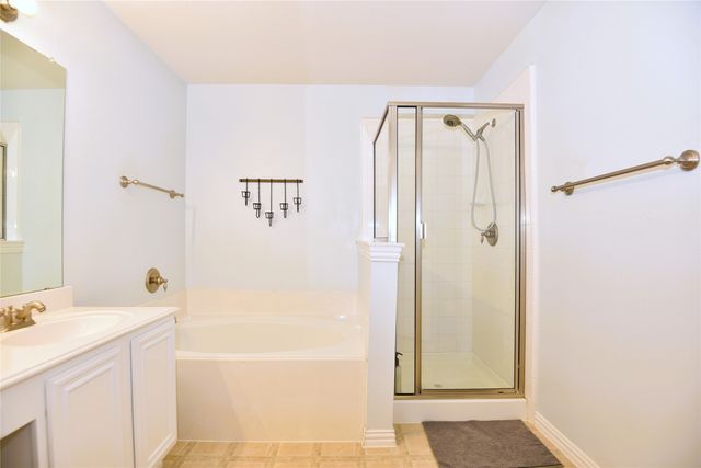 2505 Durango Ridge Drive, Bedford, TX 76021