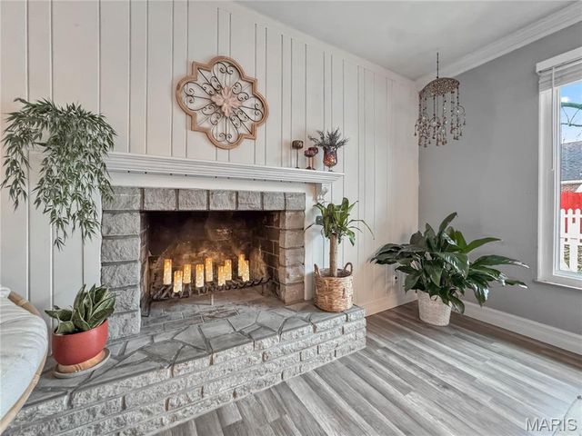 325 N MARKET Street N, Waterloo, IL 62298