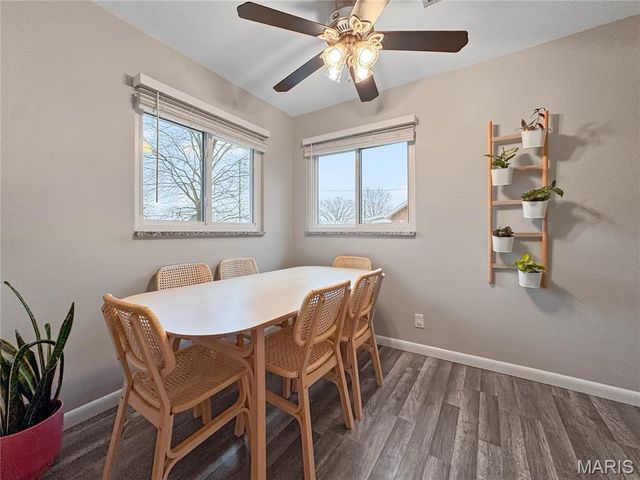 325 N MARKET Street N, Waterloo, IL 62298