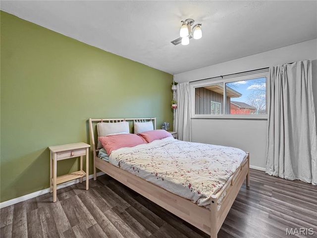 325 N MARKET Street N, Waterloo, IL 62298