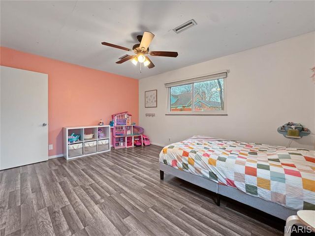 325 N MARKET Street N, Waterloo, IL 62298