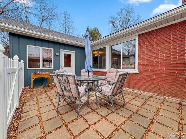 325 N MARKET Street N, Waterloo, IL 62298