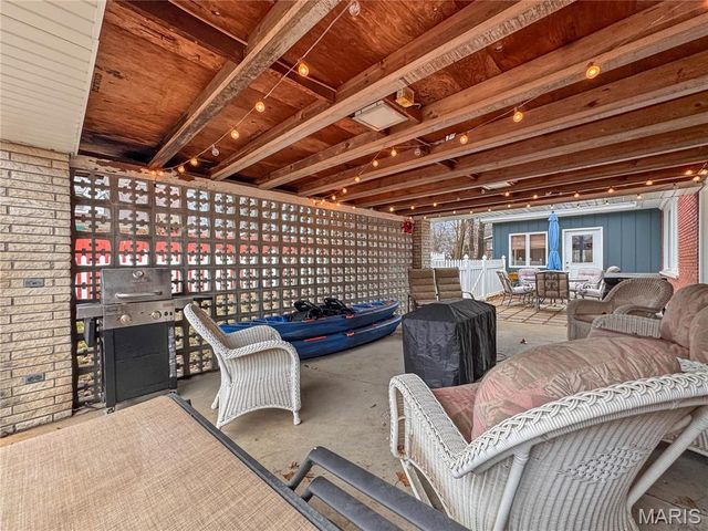 325 N MARKET Street N, Waterloo, IL 62298