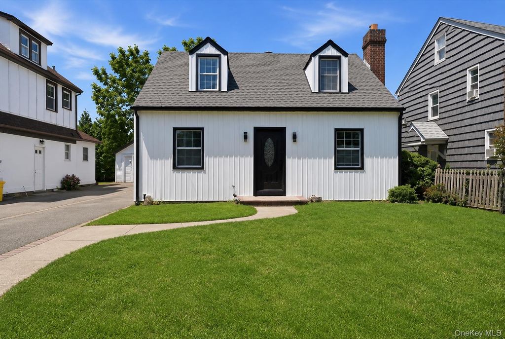 48 Flower Street, Hicksville, NY 11801 — photo 2