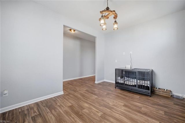 102 Oak Bend CT, Moyock, NC 27958