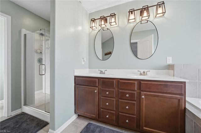 102 Oak Bend CT, Moyock, NC 27958