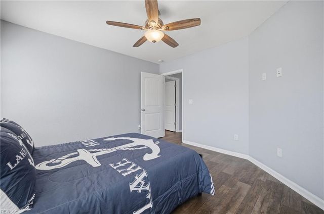 102 Oak Bend CT, Moyock, NC 27958