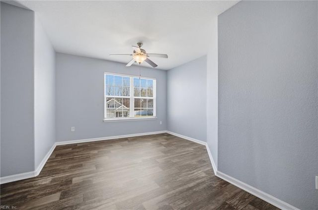 102 Oak Bend CT, Moyock, NC 27958