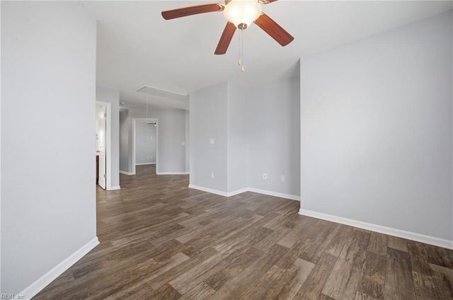 102 Oak Bend CT, Moyock, NC 27958