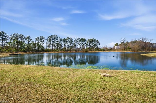 102 Oak Bend CT, Moyock, NC 27958