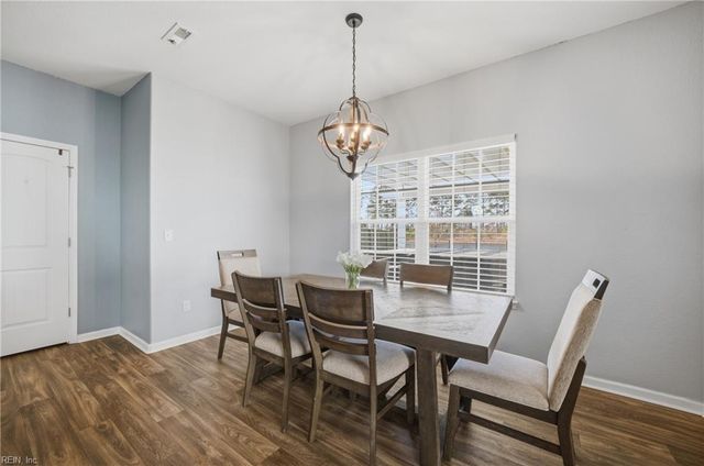 102 Oak Bend CT, Moyock, NC 27958