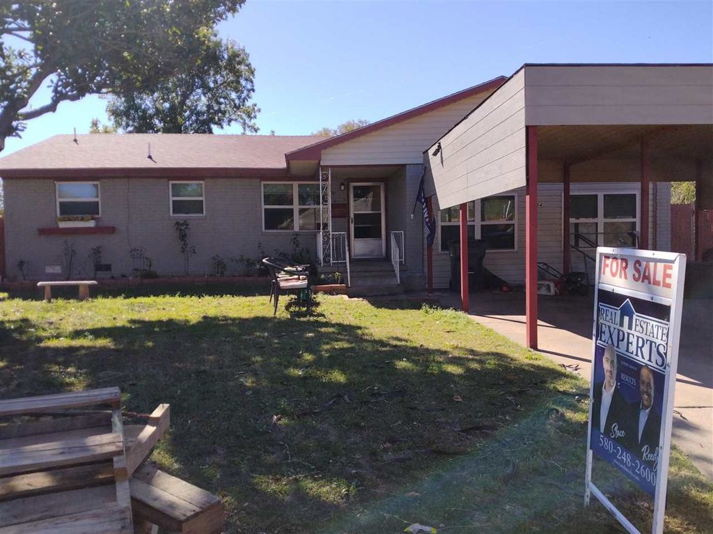 5864 NW Dearborn Ave, Lawton, OK 73505