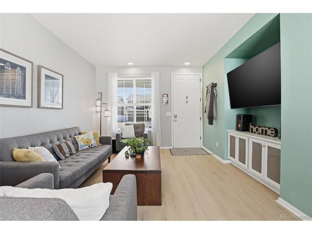 5548 Killarney Ct, Denver, CO 80249