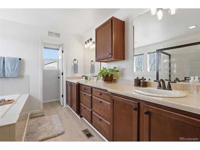 5548 Killarney Ct, Denver, CO 80249