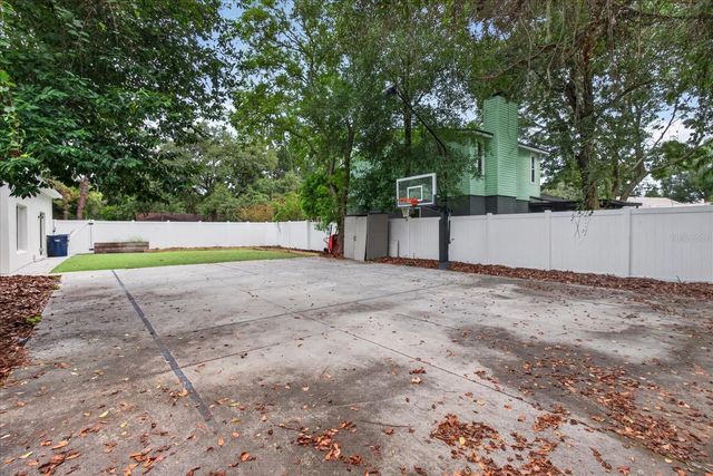 5114 CHILKOOT STREET, Tampa, FL 33617