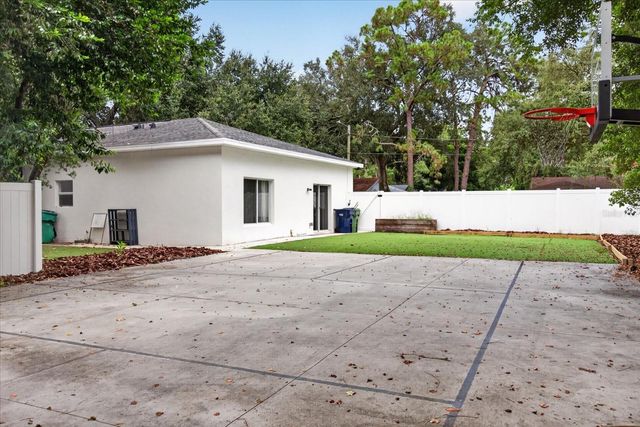 5114 CHILKOOT STREET, Tampa, FL 33617
