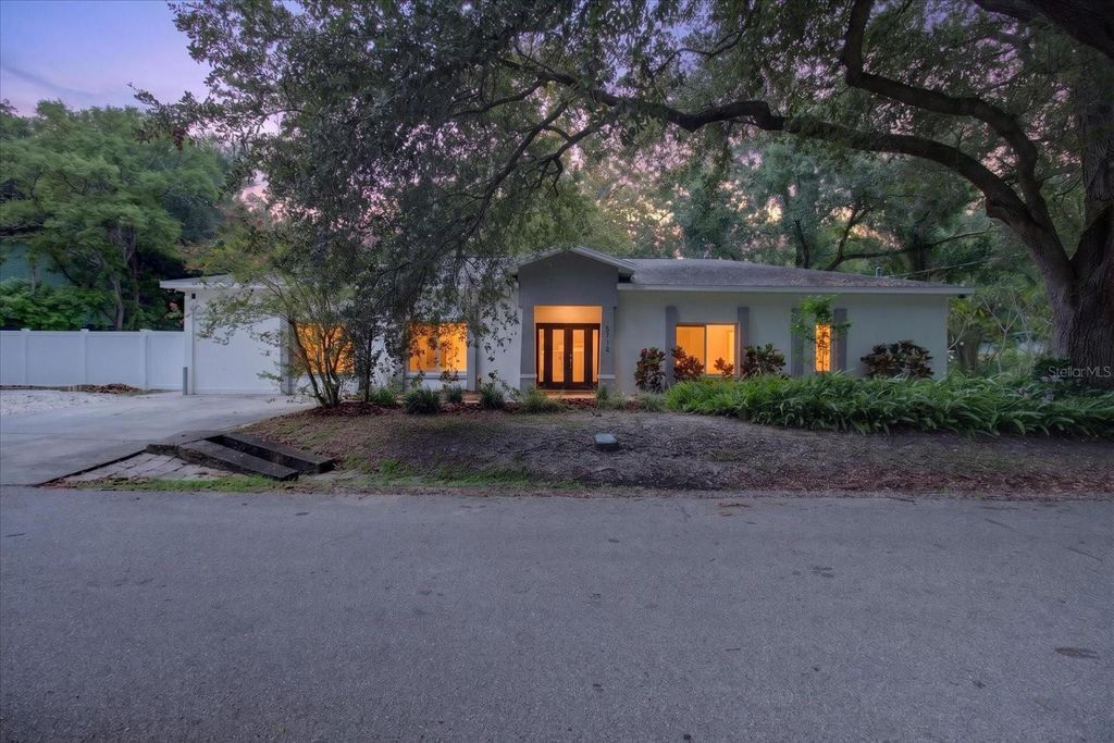 5114 CHILKOOT STREET, Tampa, FL 33617