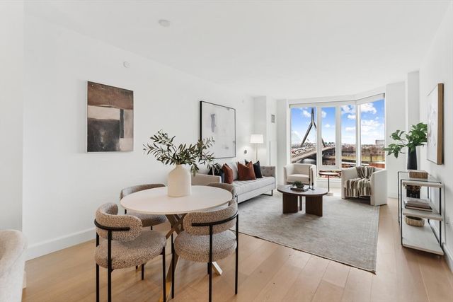 100 Lovejoy Wharf 8H, Boston, MA 02114