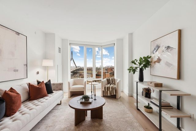 100 Lovejoy Wharf 8H, Boston, MA 02114