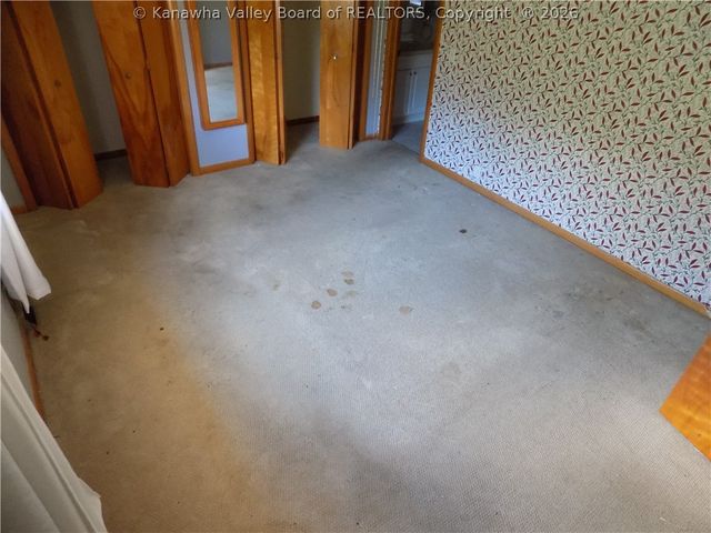 2008 Cortona Lane, Sissonville, WV 25320