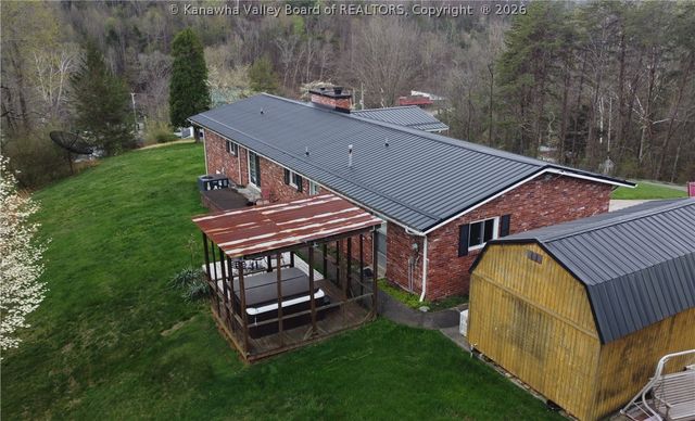 2008 Cortona Lane, Sissonville, WV 25320