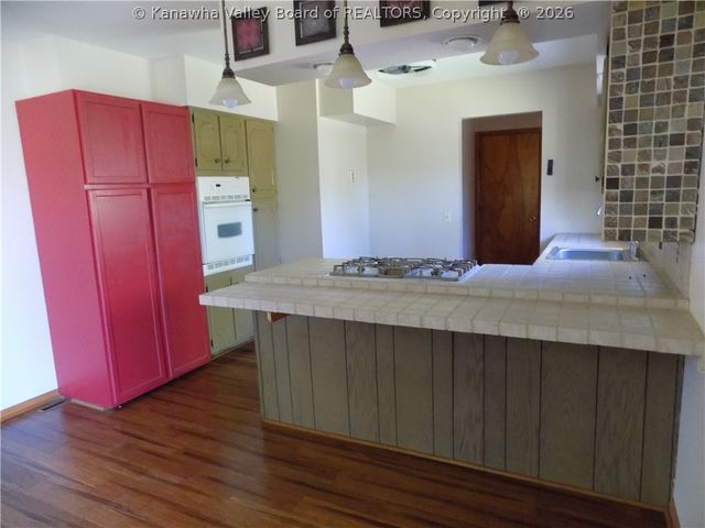 2008 Cortona Lane, Sissonville, WV 25320