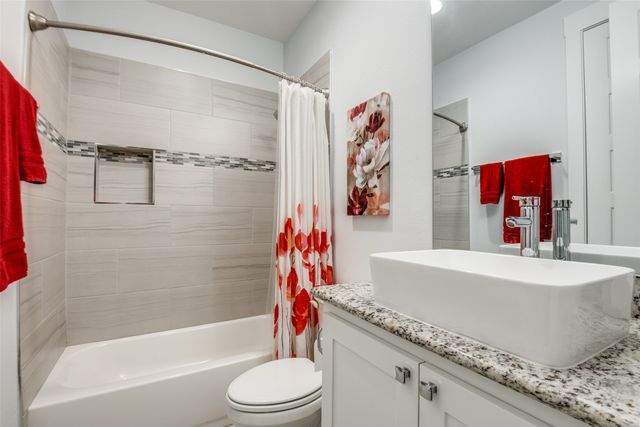 219 S Village Way, Lewisville, TX 75057