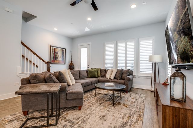 219 S Village Way, Lewisville, TX 75057