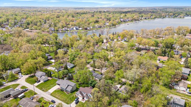 3965 Carrick Avenue, West Bloomfield, MI 48324