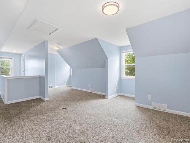 15201 Cavour Street, Livonia, MI 48154