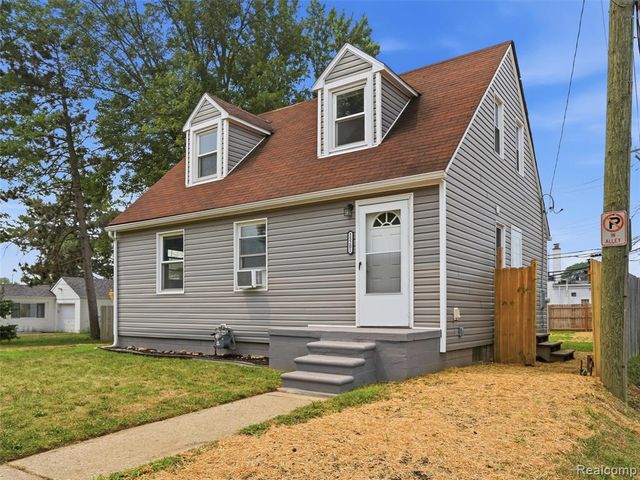 15201 Cavour Street, Livonia, MI 48154