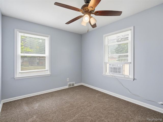 15201 Cavour Street, Livonia, MI 48154