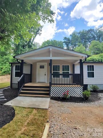 64 P J Drive, Waynesville, NC 28786
