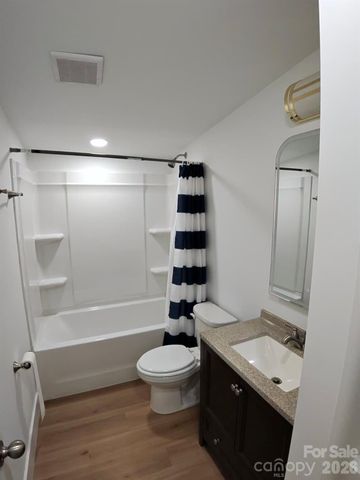 64 P J Drive, Waynesville, NC 28786
