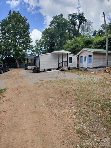 64 P J Drive, Waynesville, NC 28786