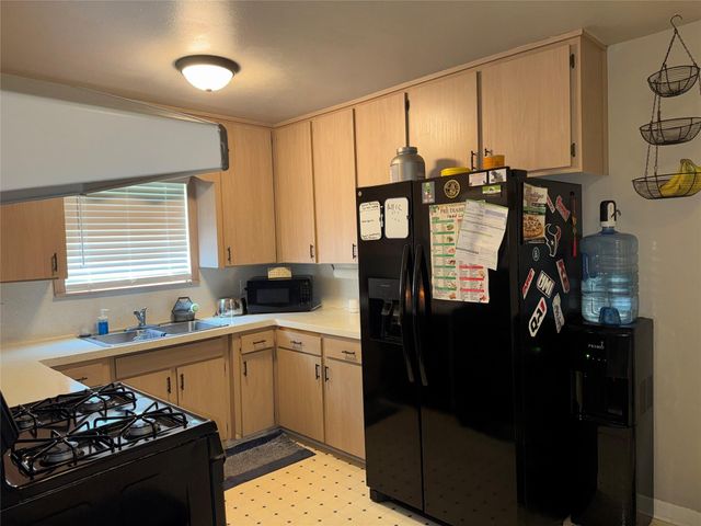 509 23rd Avenue N, Texas City, TX 77590