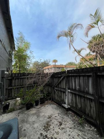 4625 NW 9th Dr 4625, Plantation, FL 33317