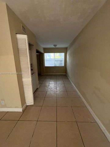 4625 NW 9th Dr 4625, Plantation, FL 33317