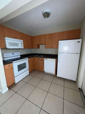 4625 NW 9th Dr 4625, Plantation, FL 33317