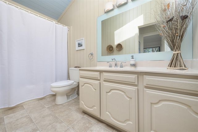 80132 Linden Hills Street, Covert, MI 49043